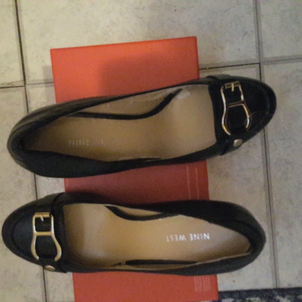 Women's  classic black  shoes.